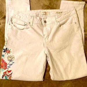 🆑 2 for $12 🆑 Jennifer Simpson Flower appliqué ankle jeams